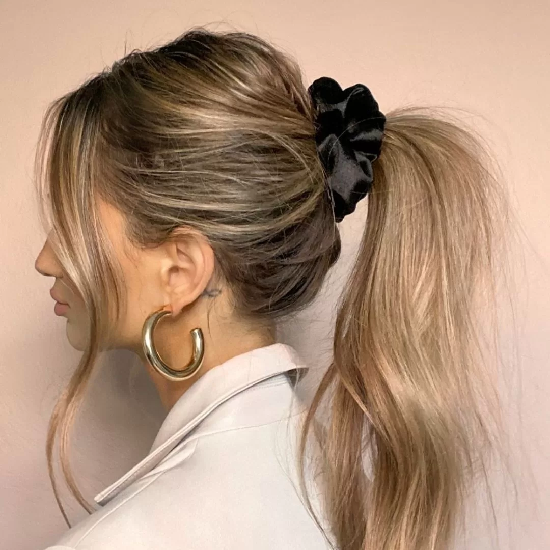 scrunchie ponytail