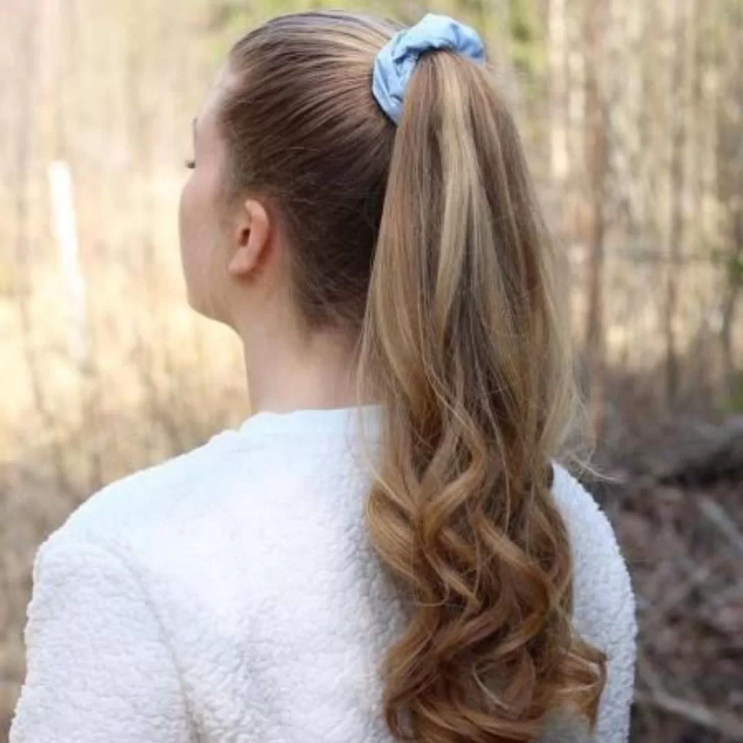 scrunchie ponytail