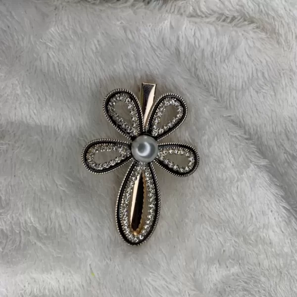 avvni Floral hair clip pin with stones and pearl hair pin clip front