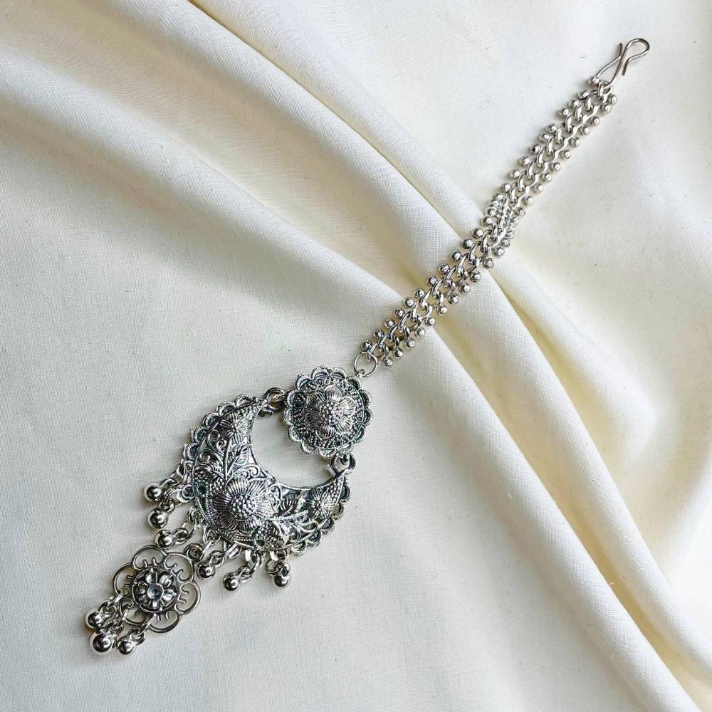 floral oxidised maangtikka
