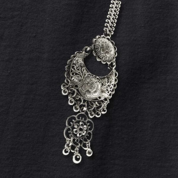 floral oxidised maangtikka