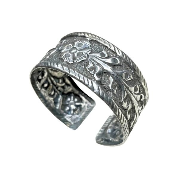 oxidised silver Chitai Hand Cuff, oxidised kada, chitai work kada, silver handcuff, oxidised adjustable bangle, chitai work, oxidised jewellery