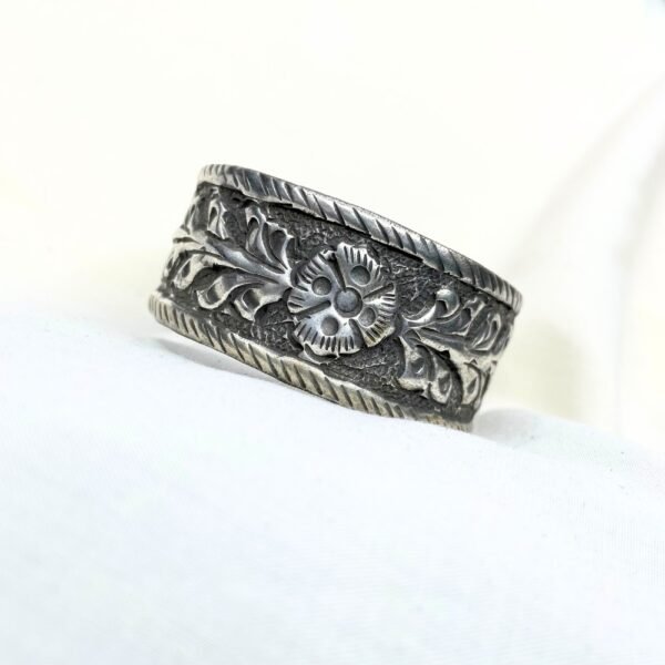 oxidised silver Chitai Hand Cuff, oxidised kada, chitai work kada, silver handcuff, oxidised adjustable bangle, chitai work