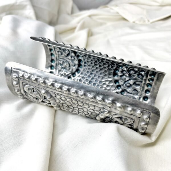 oxidised silver Chitai Hand Cuff, oxidised kada, chitai work kada, silver handcuff, oxidised adjustable bangle, chitai work, jali work kada angle free size