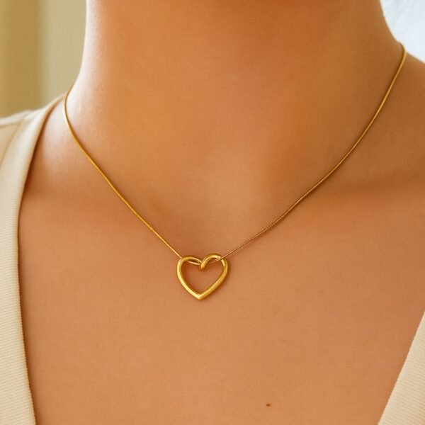 Gold Twisted Heart Pendant Necklace, Golden Anti Tarnish Twisted Heart Pendant Locket Love Heart Necklace With Chain For Women's & Girls, heart pendant snake chain worn on model