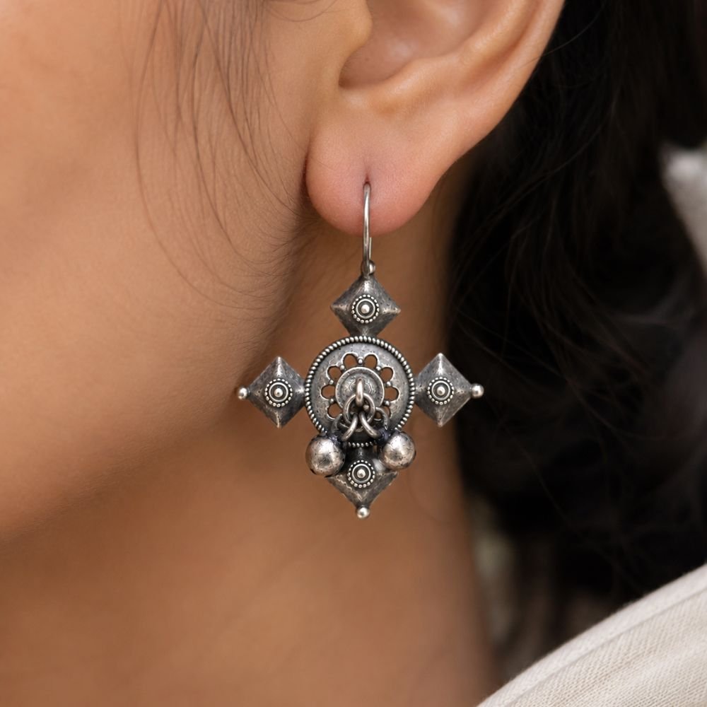 Avvni Oxidised Silver Tribal Drop Earrings | Avvni The Store Model wearing Oxidised Silver Tribal Drop Earrings
