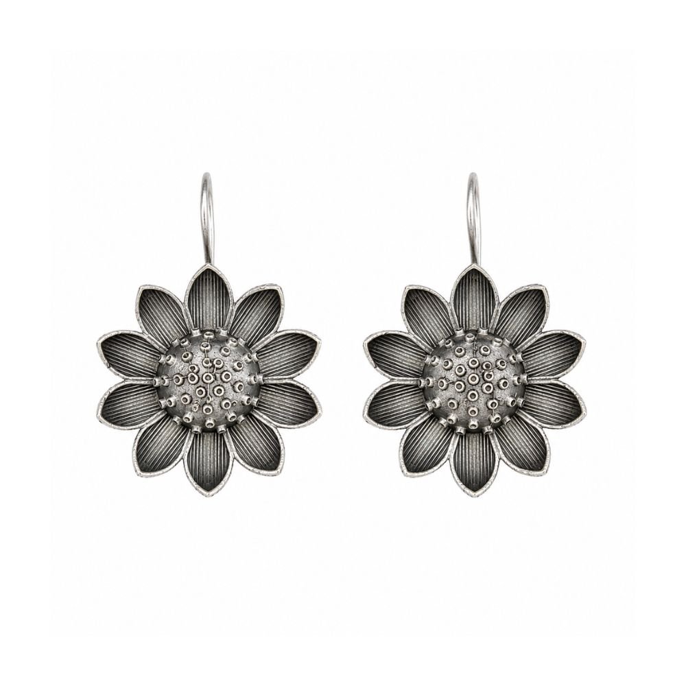 Avvni Oxidised Silver Sunflower Earrings | Avvni The Store Oxidised Silver Sunflower Earrings by Avvni The Store