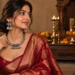 Indian woman in saree wearing oxidised jewellery for Ganesh Chaturthi. Ganesh Chaturthi Jewellery